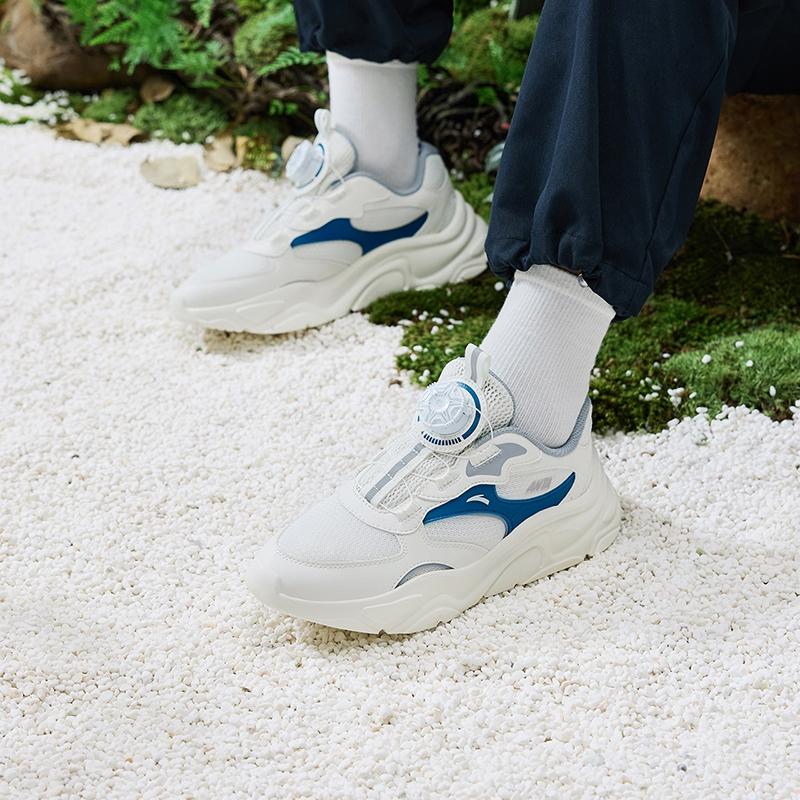 Anta Fashionable Versatile Simple Shock Absorbing Wear Resistant Low Top Kids Running Shoes Kids Sneaker White Blue A312418801-1