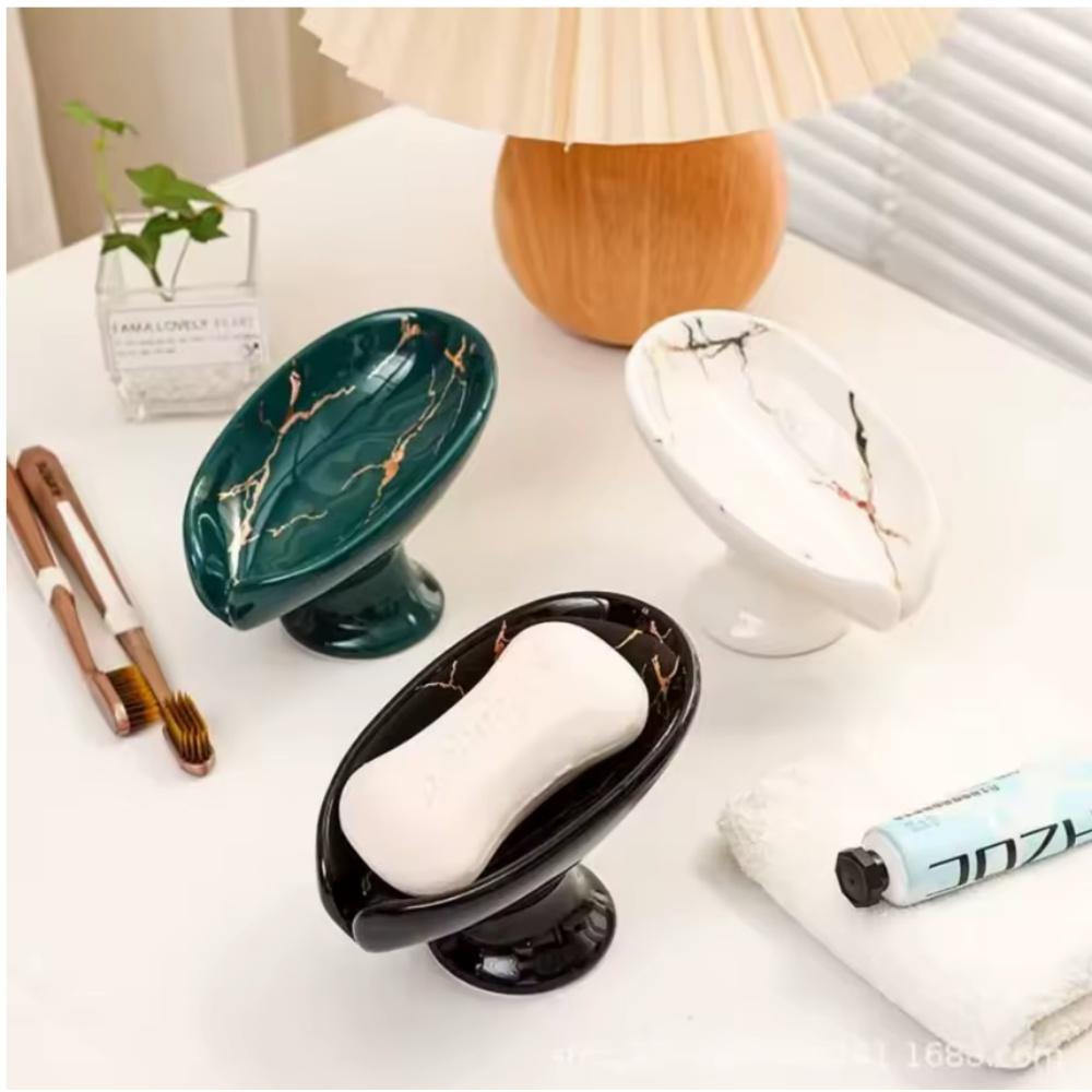 1PC Ceramic Leay Shower Soap Holder Bathroom and kitchen Supplies Leaf Shape Box Water Guide Hole Dish Storage Plate