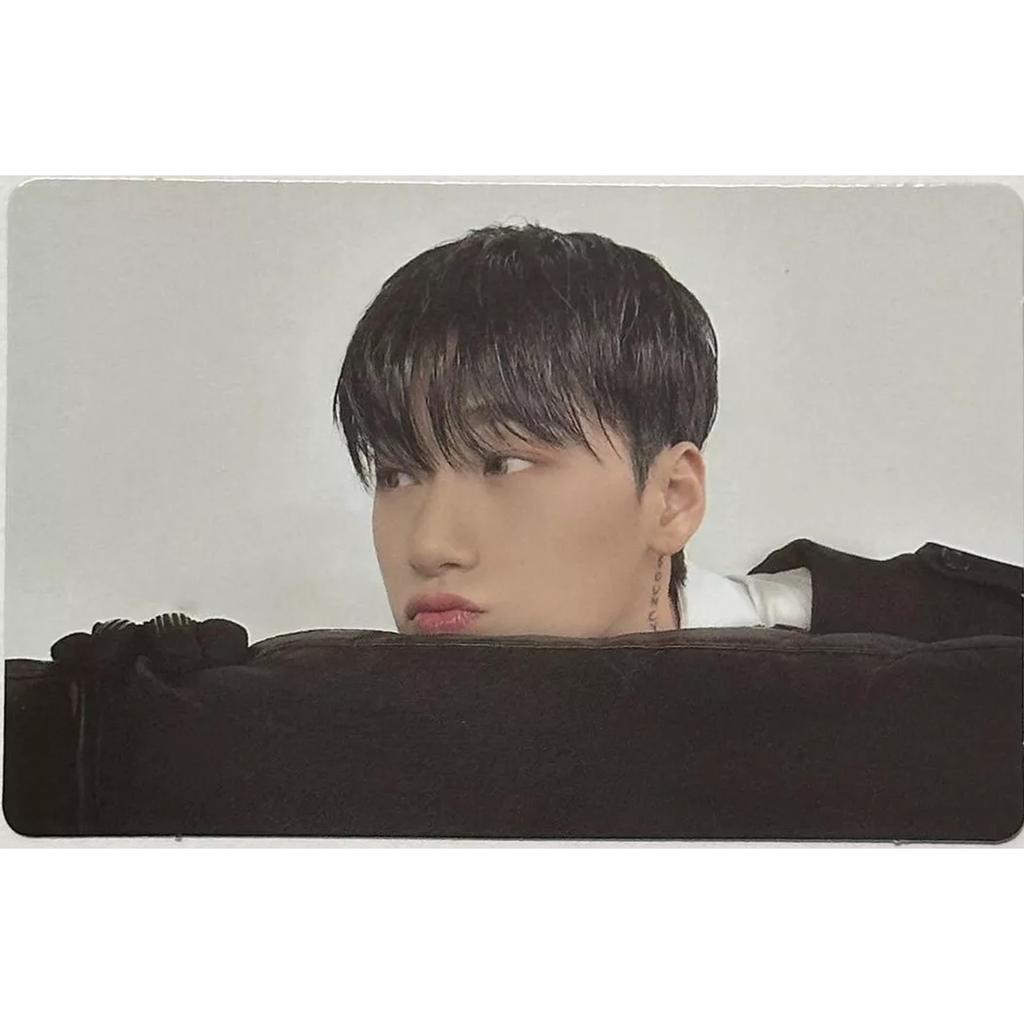 ATEEZ THE WORLD EP.2:OUTLAW A / DENÍK / JEDNOTKA DENÍKU / Z ver. OFICIÁLNÍ FOTOKARTA