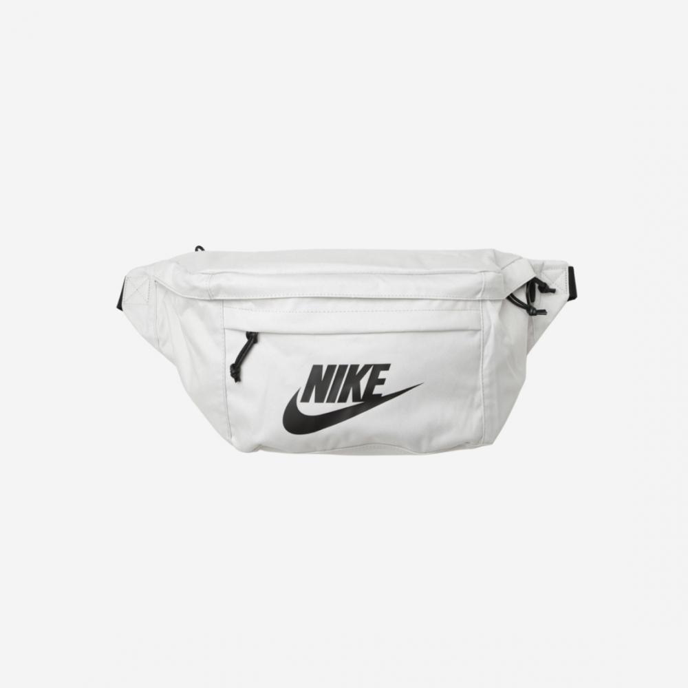

Сумка Nike Tech Hip Pack 10 л Light Bone