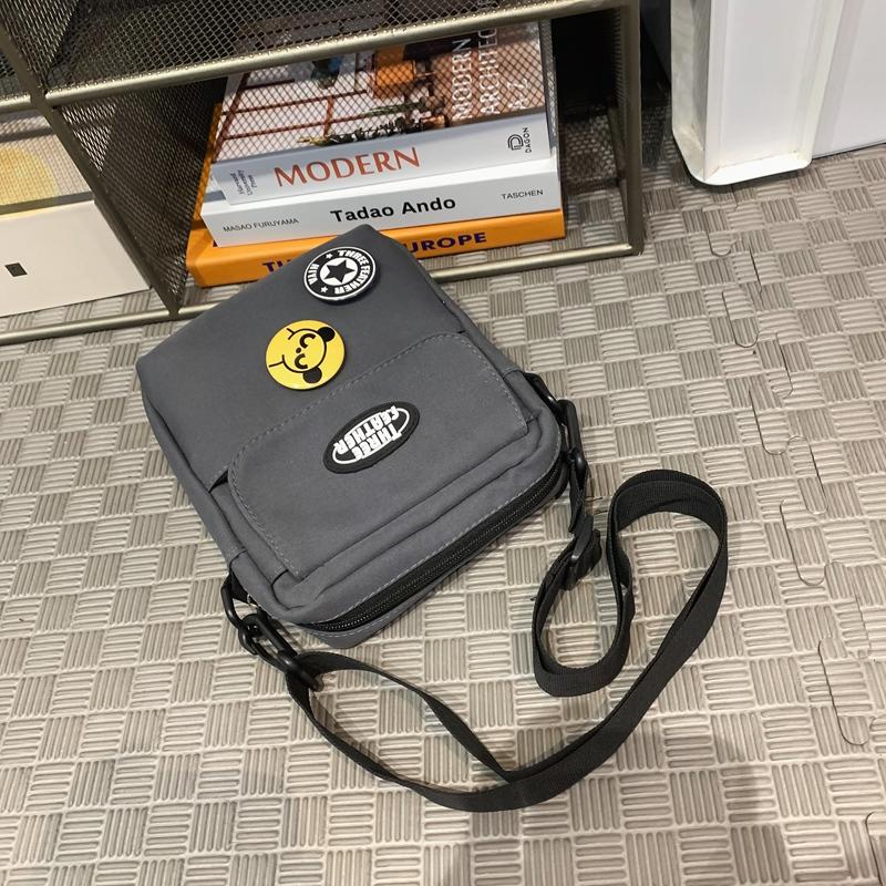 Мужская маленькая сумка через плечо — фото 21