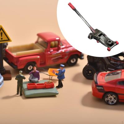 1/64 Car Lift Tool Model Collectible Simulation Creative Classic Vehicles Toys Miniature Sculpture