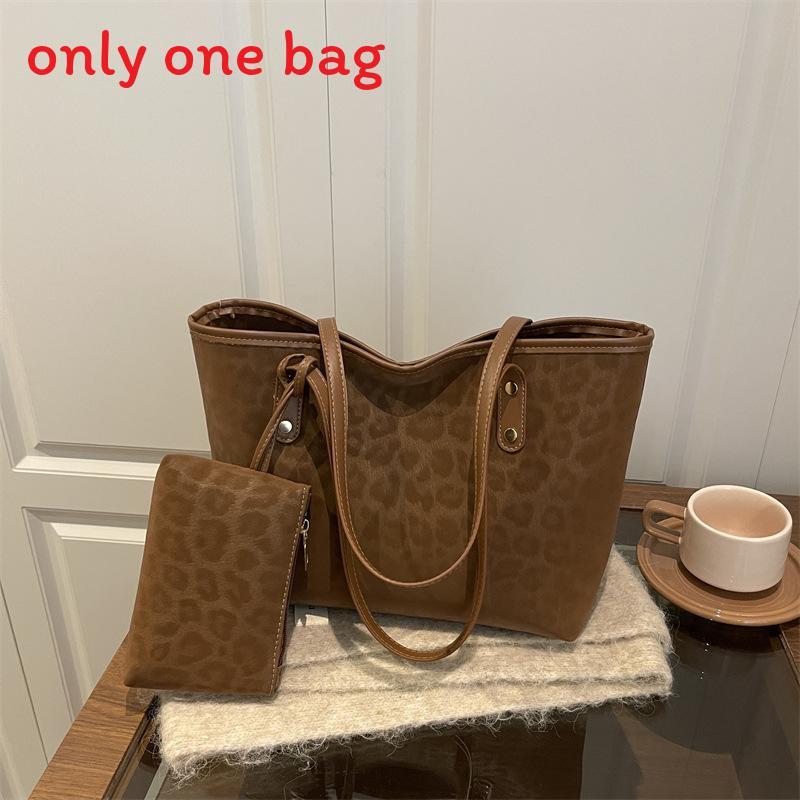 Street Style Leopard Print Tote Bag With Zipper Closure For Daily Use