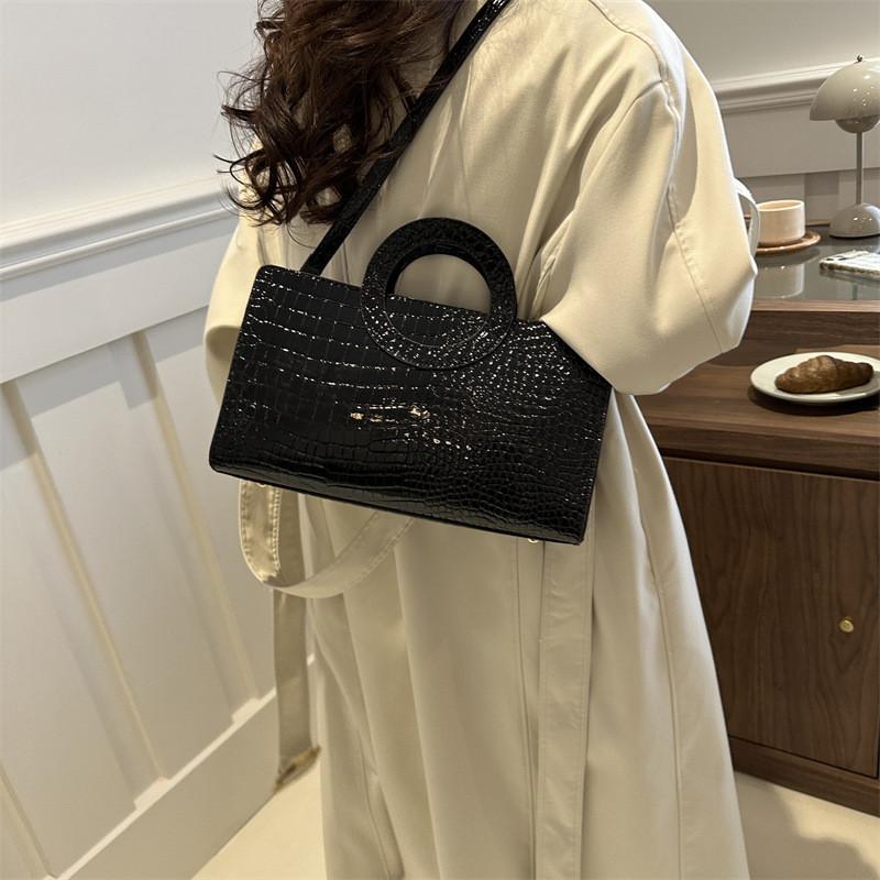 Trendy Women's Pu Tote Bag With Sleek Lines Available In Multiple Colors For Everyday Use
