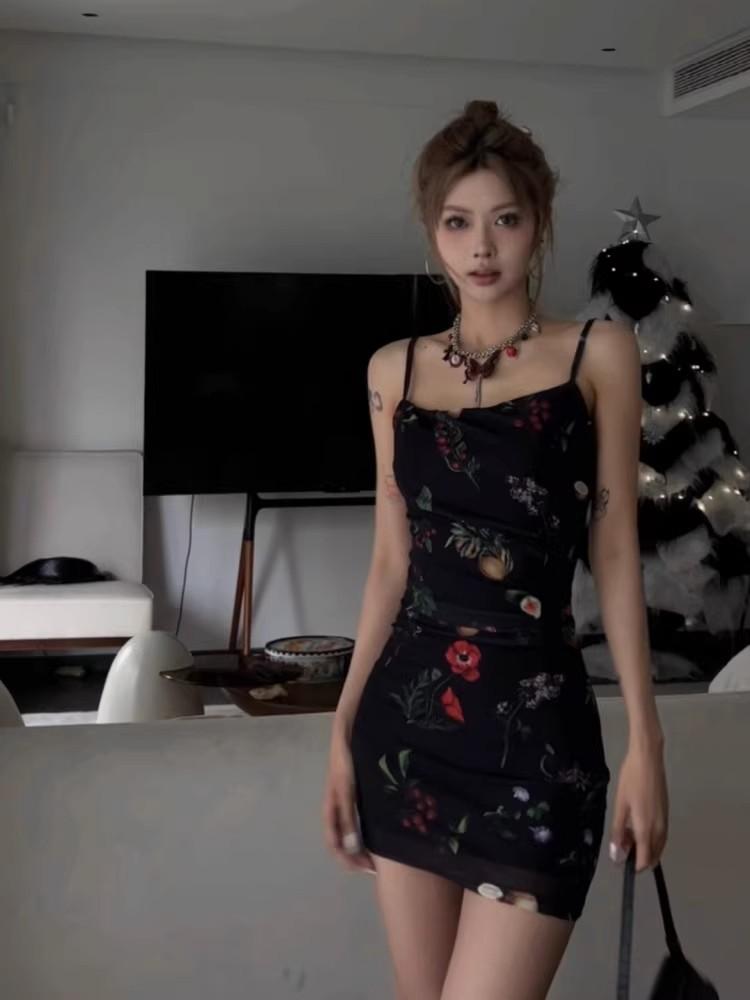 French retro floral suspender vest dress women's summer black slim and thin sexy hottie hip skirt
