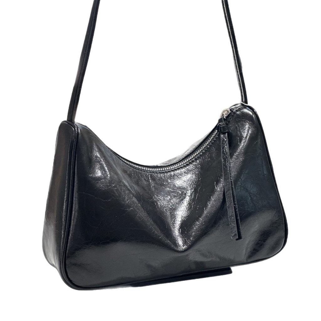 Oil wax cowhide large-capacity underarm small square bag women's 2025 new spring and summer women's casual versatile single shoulder crossbody