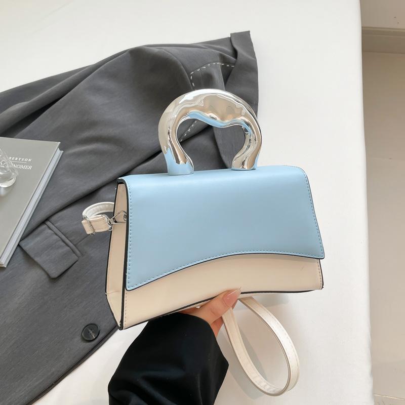 

French niche trend small square bag solid color women s bag 2025 new simple casual beautiful fashion messenger shoulder bag