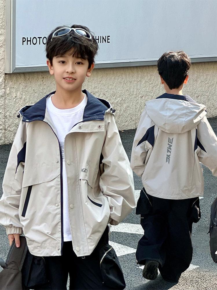 Boys' 2026 Spring Hooded Windbreaker for Outdoor Sports