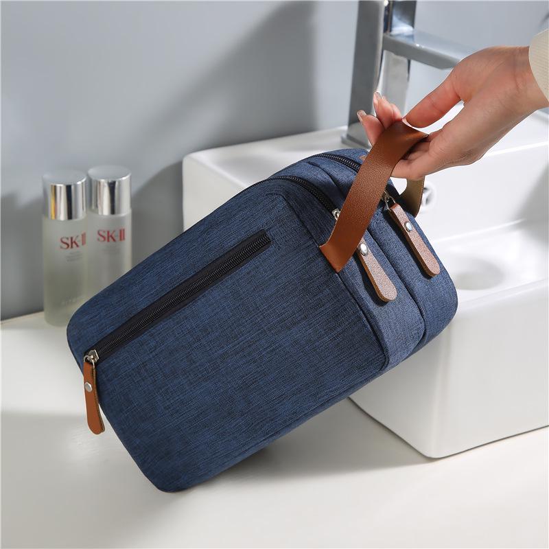 Men's Large Capacity Hanging Toiletry Bag for Travel and Business Trips