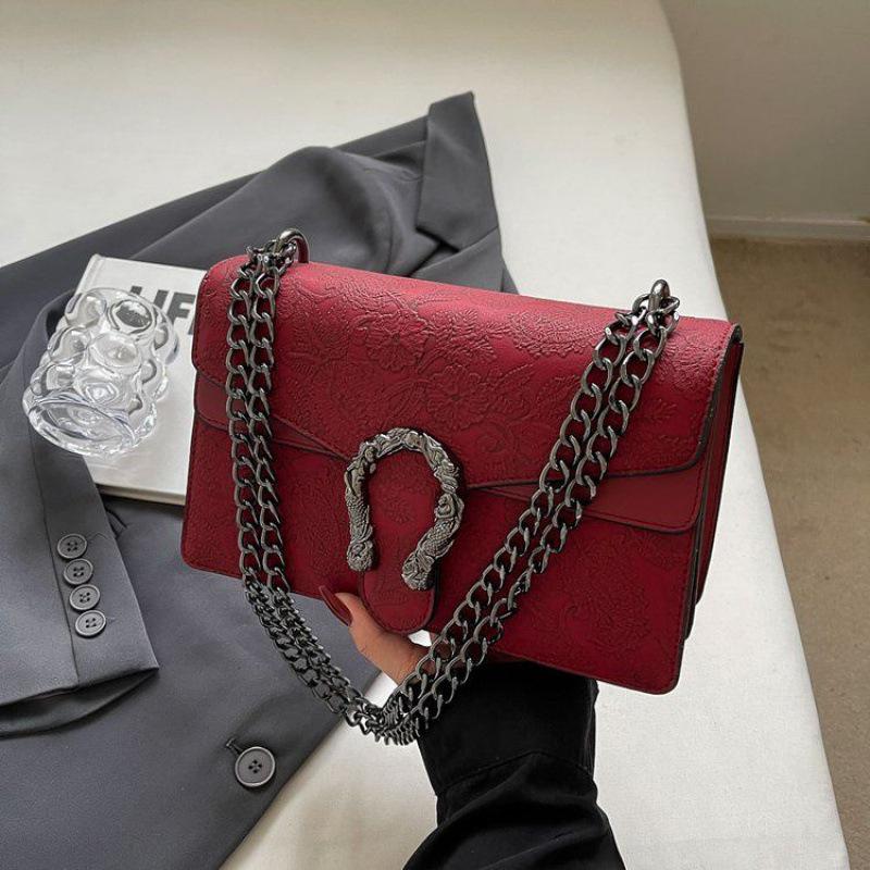 2024 Trendy Women's Crossbody Bag: Snake Head Crocodile Skin with Chain