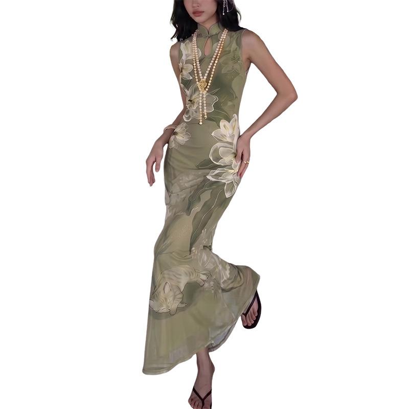 2026 European and American Summer New Temperament Pure Desire To Hang the Neck, Waist, Slim and Thin Cheongsam Collar Long Dress
