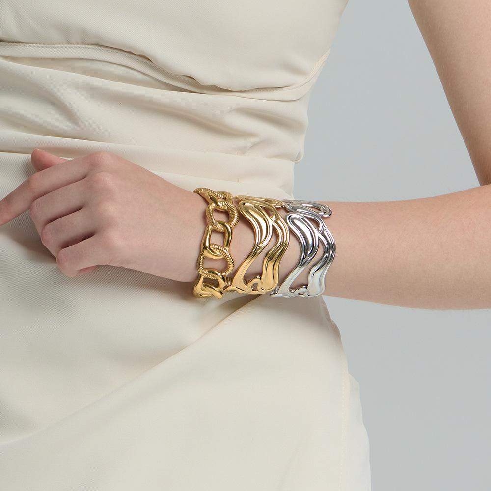 INS Vintage Classic Wide Side Geometric Ginkgo Flower Opening Bracelet 18K Gold Plated Stainless Steel Bracelet Jewelry