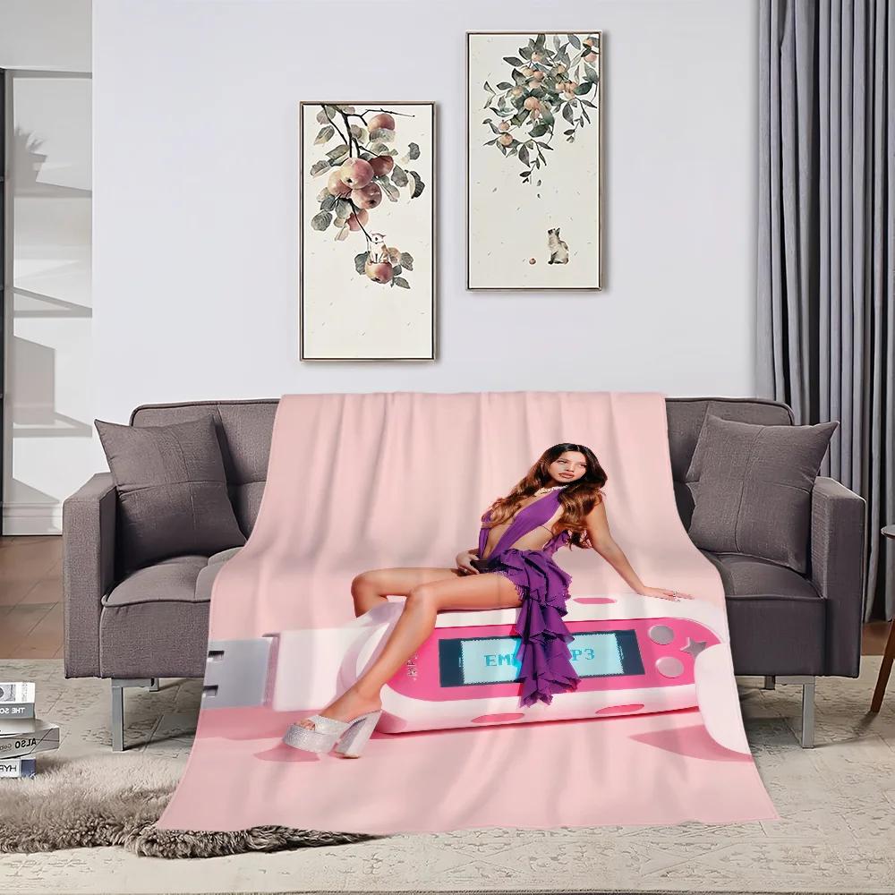 Singer E-Emilia Mernes Mp3 Music Blanket Skin friendly comfort warm soft plush blanket suitable sofa living room office bedroom