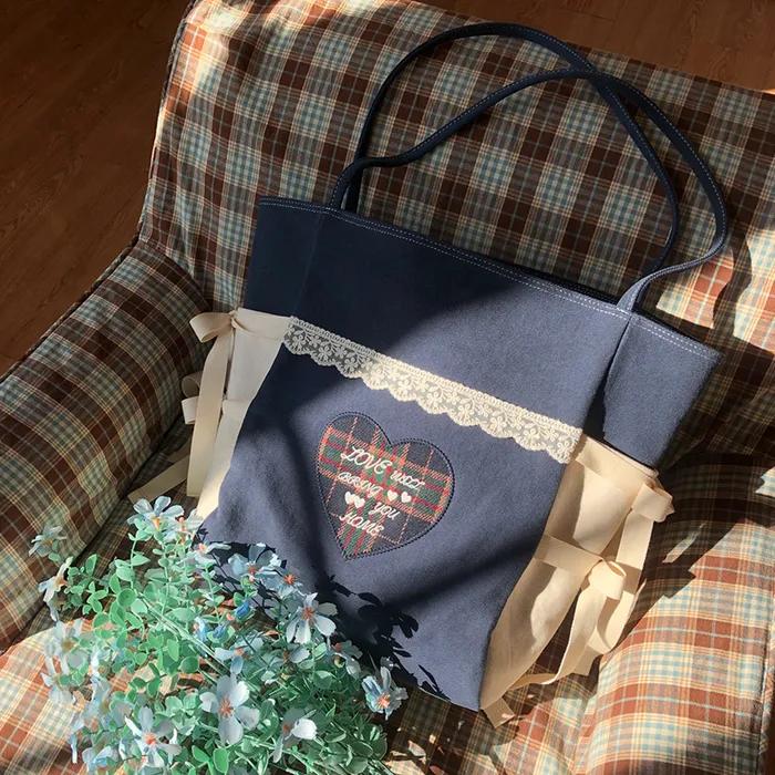 A letter bag_navy