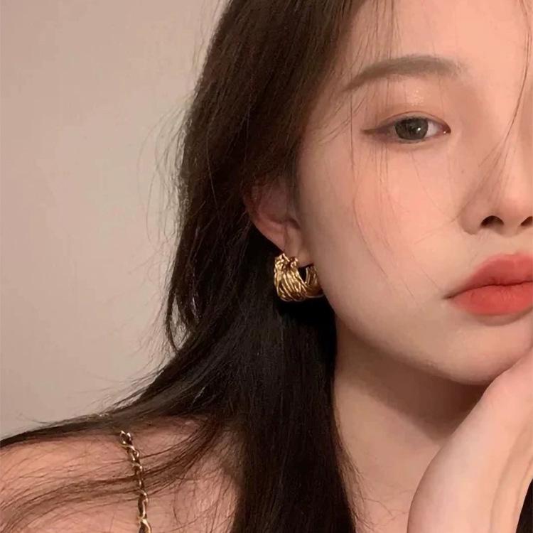 Cercei clips cu textură încrețită - Design neregulat, exagerat pentru femei