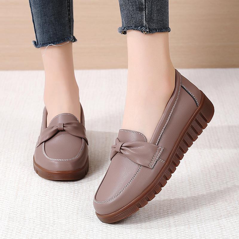 Spring Autumn plus size women's shoes Comfortable genuine leather shoes Fashion low cut flat Round headed casual ladies loafers