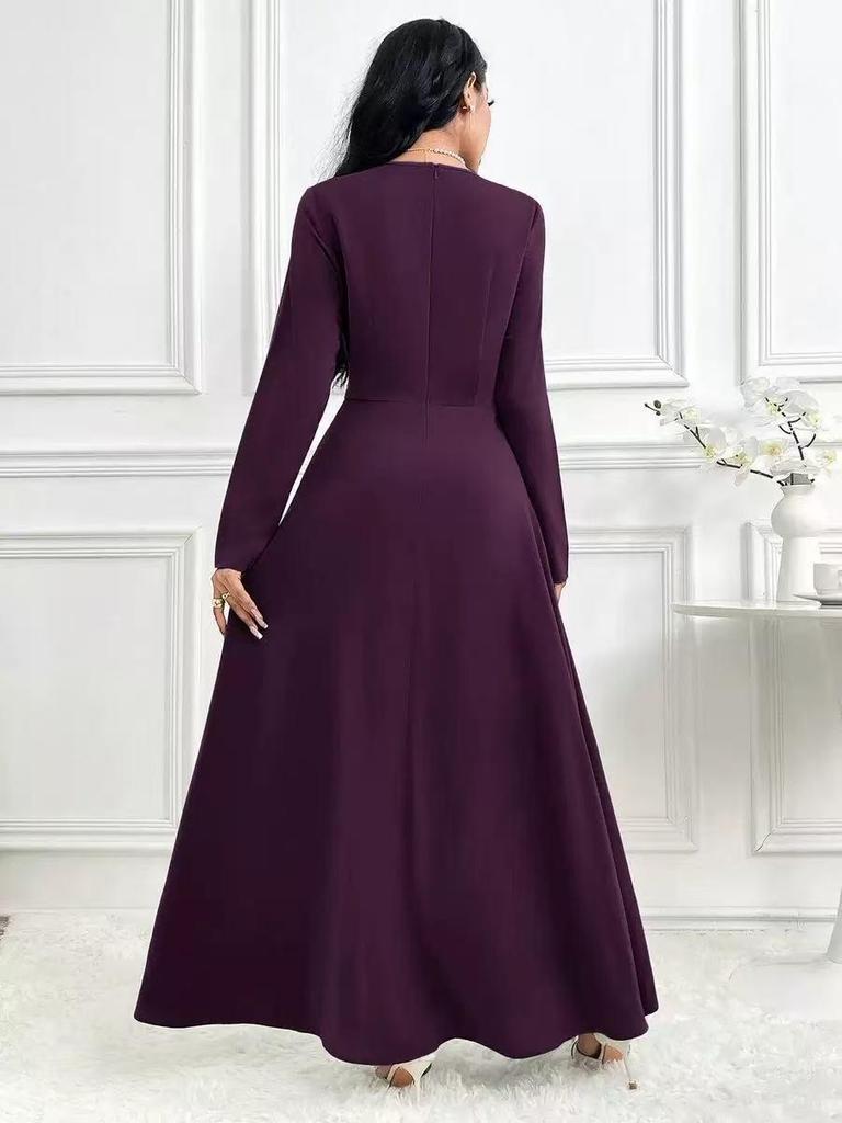 Elegant 2025 Autumn/Winter Solid Color Slim-Fit Evening Gown - Fashionable, Comfortable Long Dress