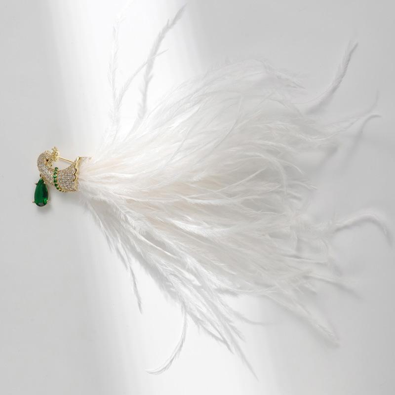 Bo Xin Yun Luxury Chinese Retro Rhinestone Feather Peacock Brooch for Women