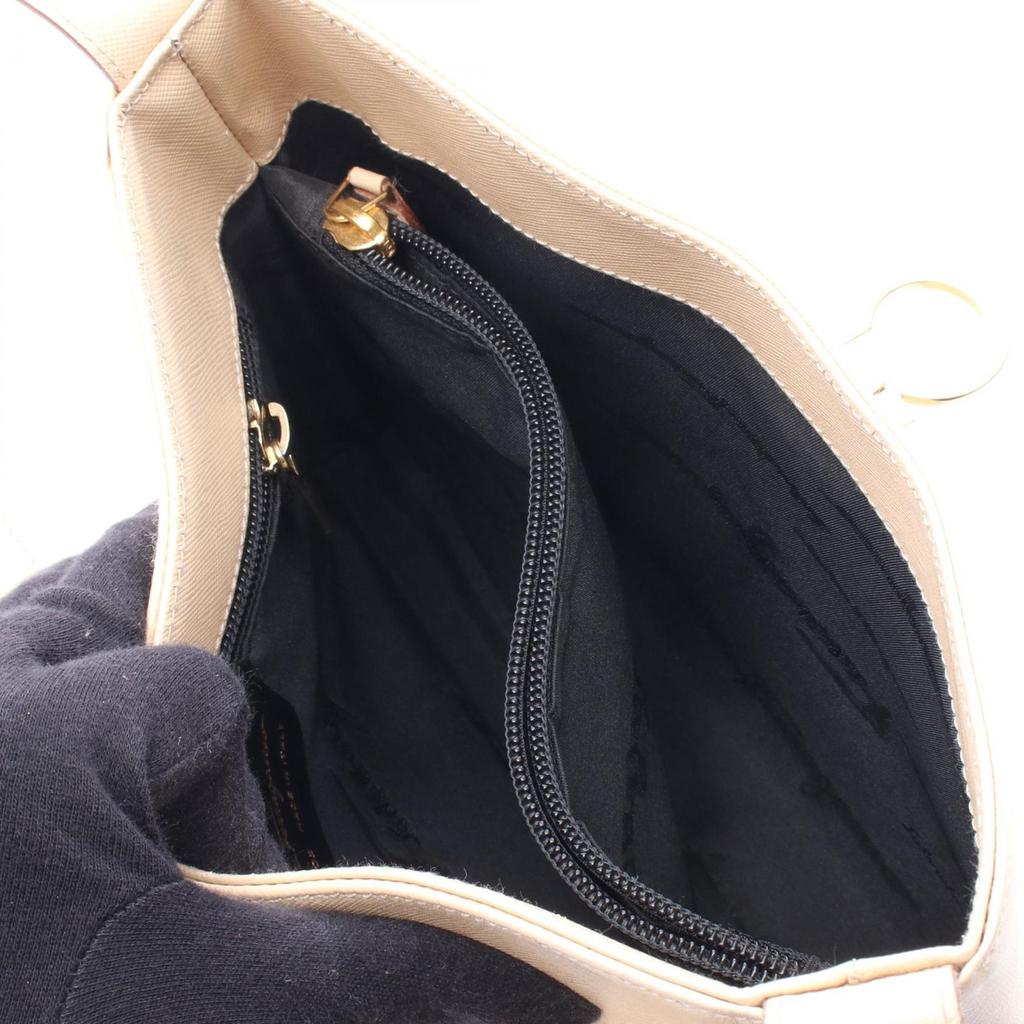 Used Salvatore Ferragamo Gancini Shoulder Bag leather Beige Used Women