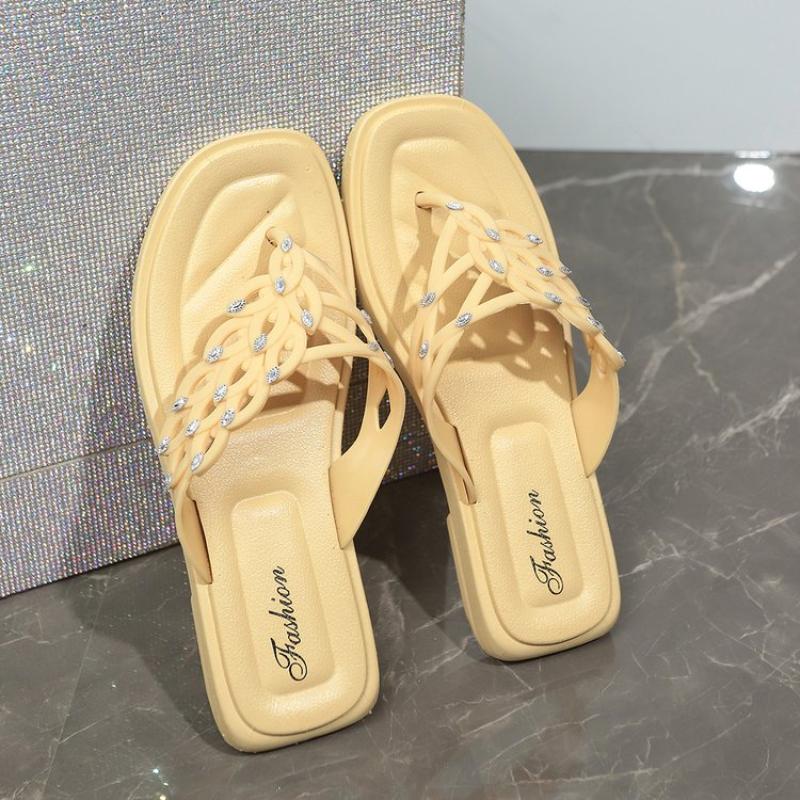 Fashion Diamond-set Open-toe Non-slip Casual Fashion Women's Shoes New Summer Solid Color Round Head Sexy Beach Slippers