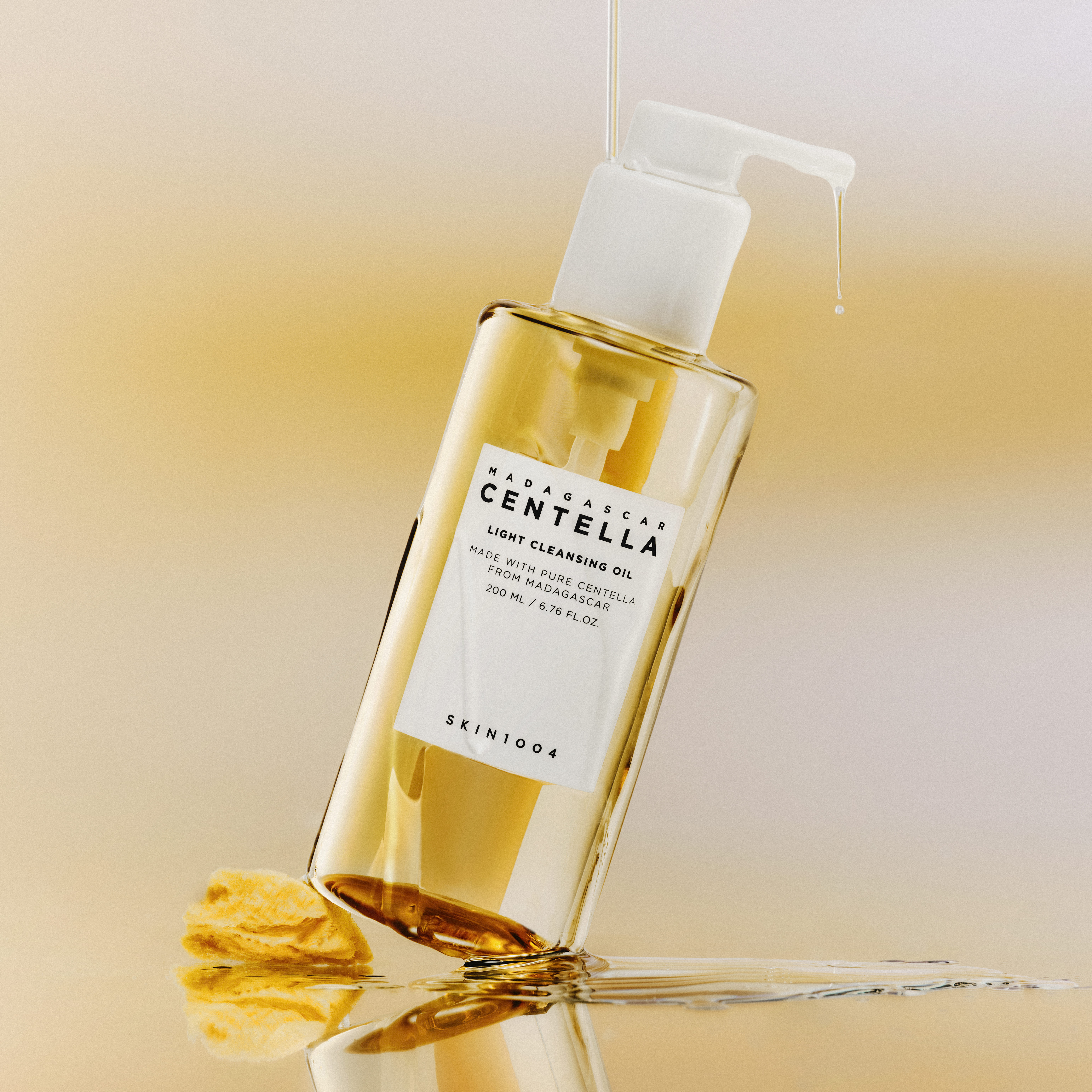 SKIN1004 Madagascar Centella Light Cleansing Oil 200ml 200ml Single 4545575868-01