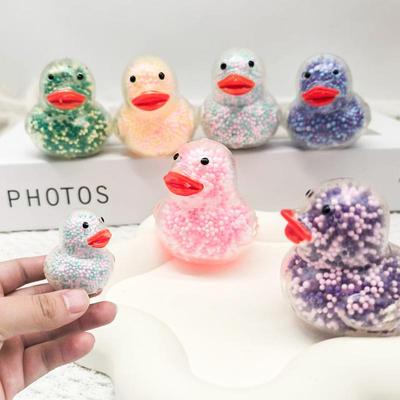 Aufblasbare Quietscheente Stress-Knetspielzeug Lustige Tier-Fidget Toys Mini-Gummi-Enten Badezimmer-Duschspielzeug Geschenk Zufällige Farbe