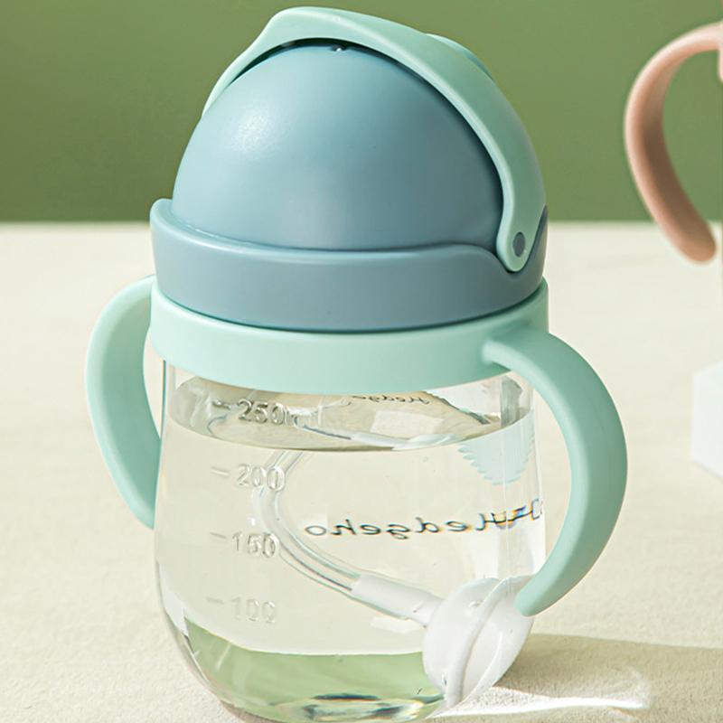 250Ml Cartoon Pattern Outdoor Child Drinking Bottle With Straw Baby Feeding Cup For Kids Training Portable Handle Water Bottle
