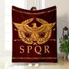 Ein goldener Adler mit ausgebreiteten Flügeln, Lorbeerkranz, darunter die Inschrift SPQR. Decke für alle Jahreszeiten Mittagspause Überwurf Geschenk