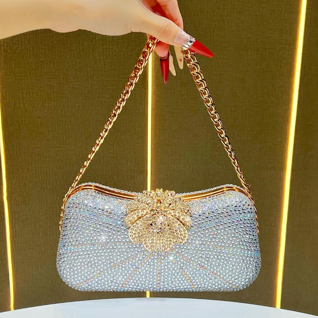 Borsa da sera a pochette di lusso con diamanti per eventi formali con catenella e chiusura a lucchetto