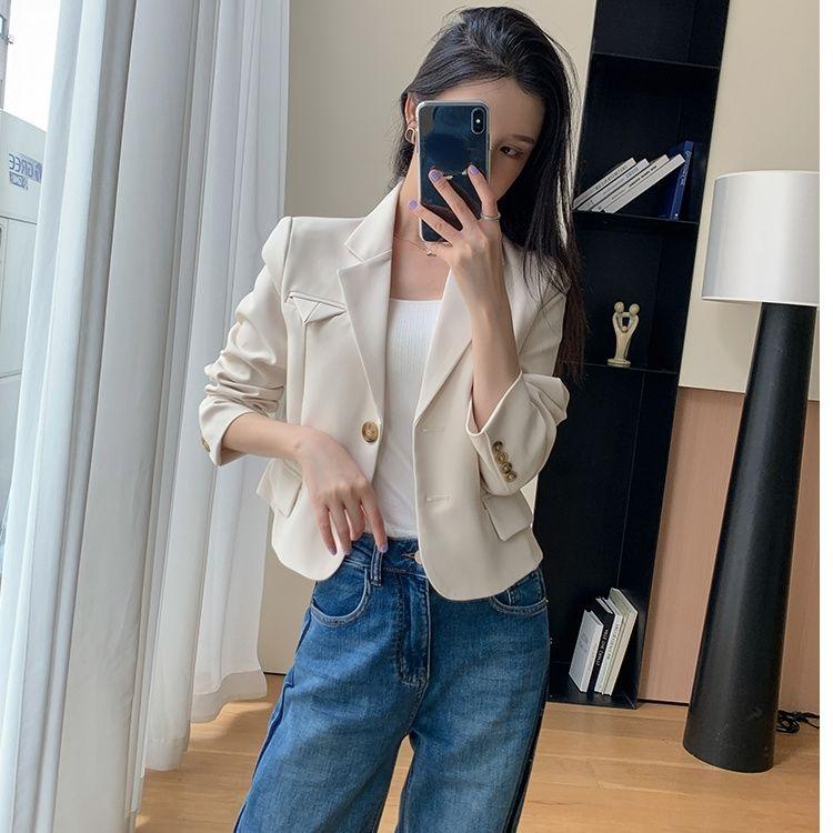 Chic and Slim-Fit Small Suit Jacket for Women, Perfect for Spring and Autumn