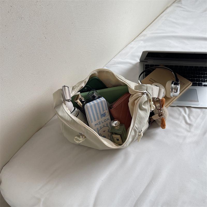 Women's Lightweight Shoulder Bag