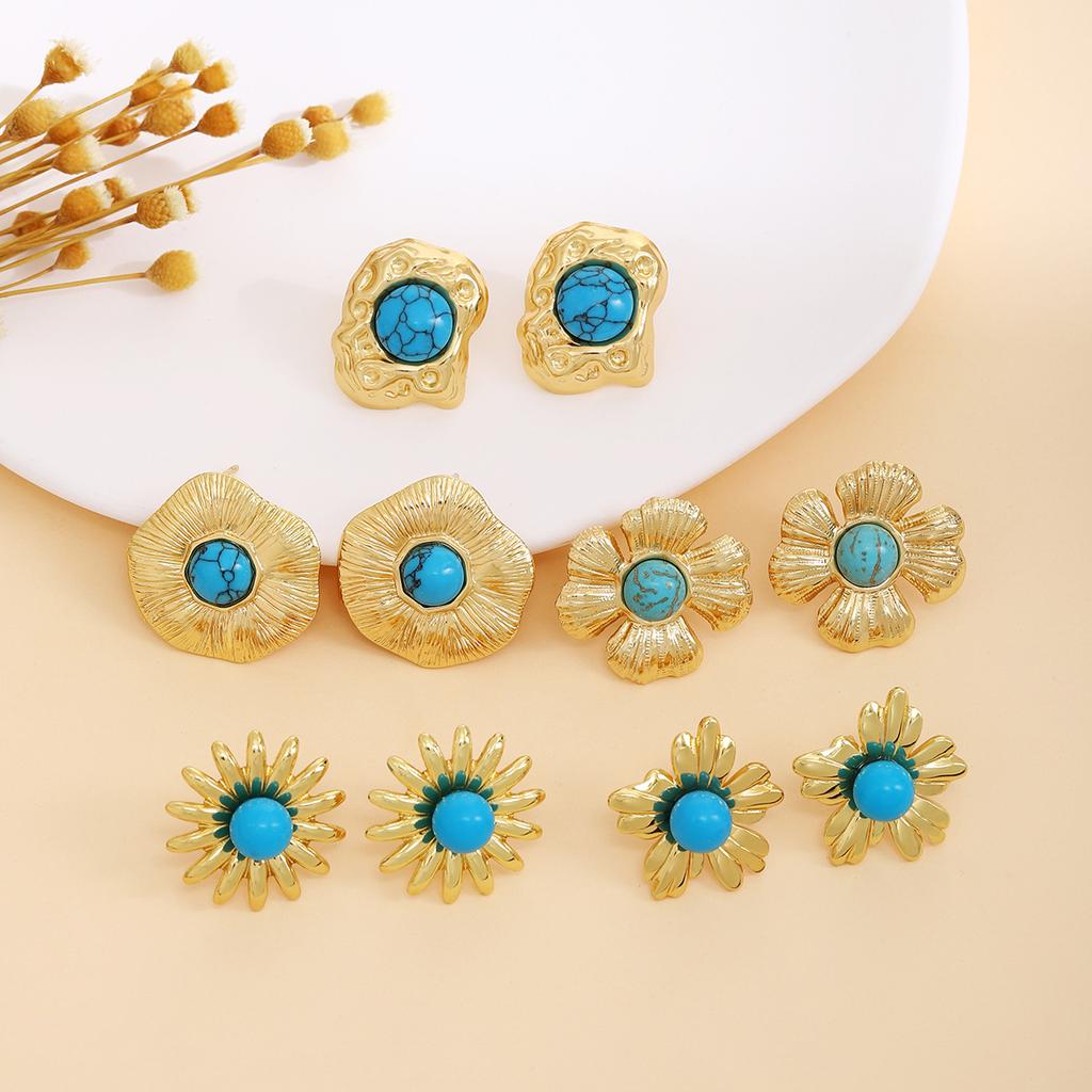French Retro Irregular Flower Texture Stud Earrings, Medieval Light Luxury High-End Metal Style Fashion Temperament Earrings