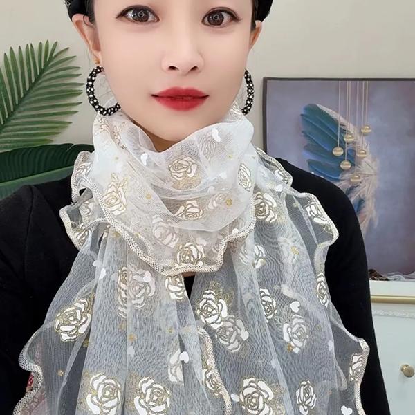 WTEMPO Women's Spring Summer Floral Printed Silk Scarves Autumn Retro Elegant Fashion Versatile Casual Outdoor Sunscreen Scarves