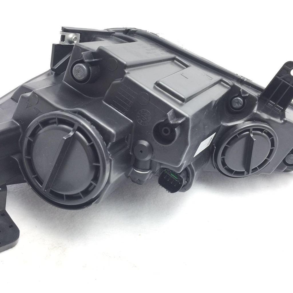 Changan Yuexiang 2018 Headlight Assembly Replacement