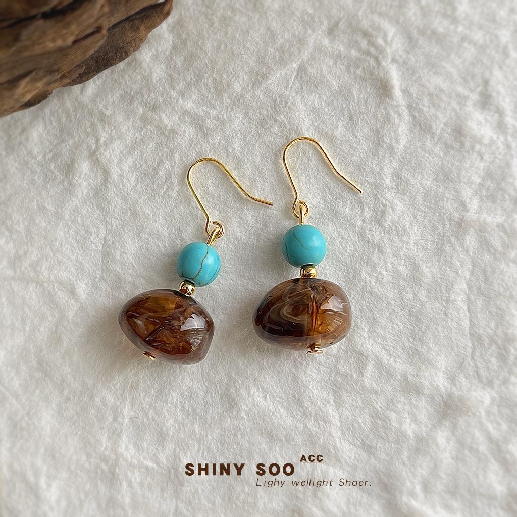 Literary and retro medieval style autumn and winter new original handmade geometric earrings smudged coffee earrings