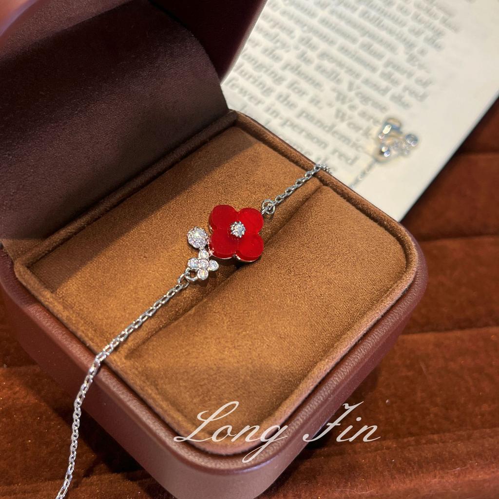 Französisches Retro Vierblättriges Kleeblatt Imitation Rotes Pferdequaste Halskette Fünf-Blumen-Armband Blume Temperament High-End Leichter Luxus Set