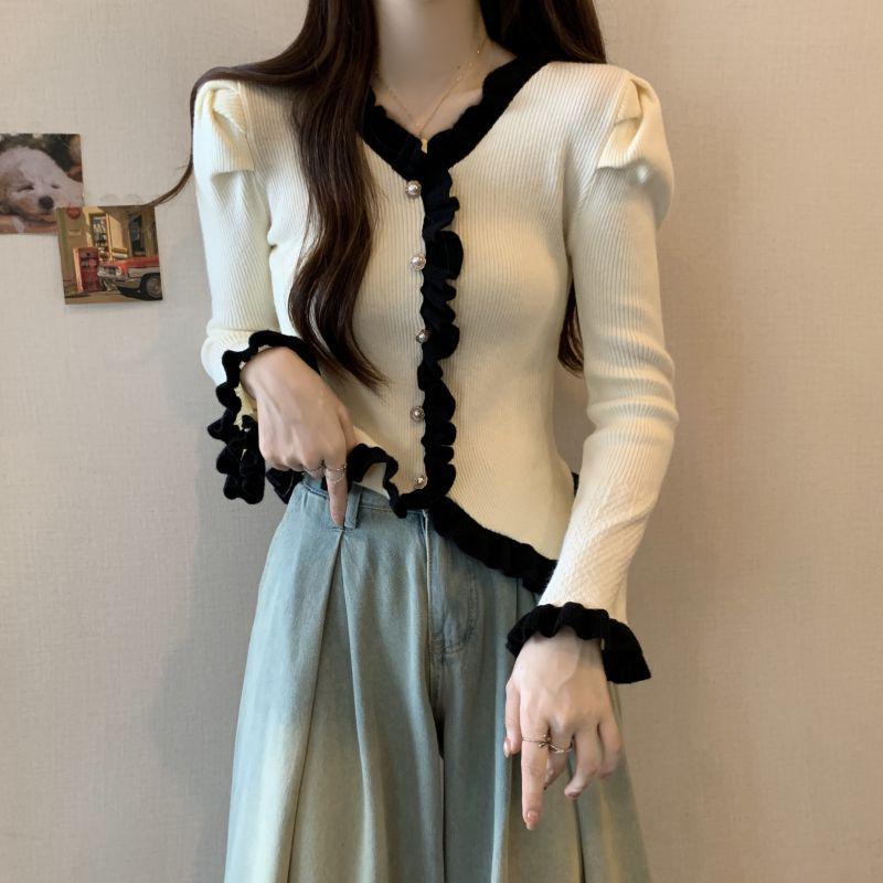 Women's Color-Block Frilly Flared-Sleeve Knit Top - Slimming Autumn/Winter Sweater