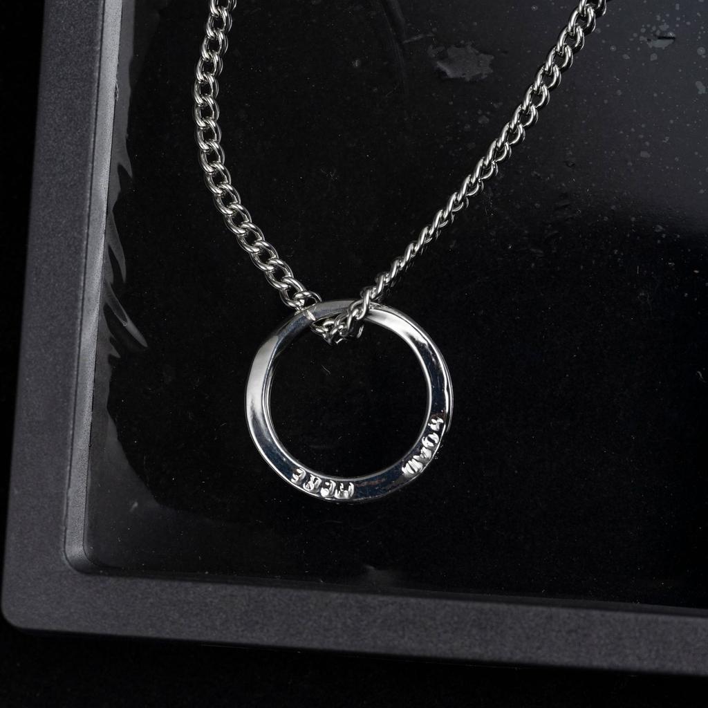 Mobius Necklace Men'S Trend Versatile Design Sense Senior Boys Necklace Summer T-Shirt Pendant Jewelry