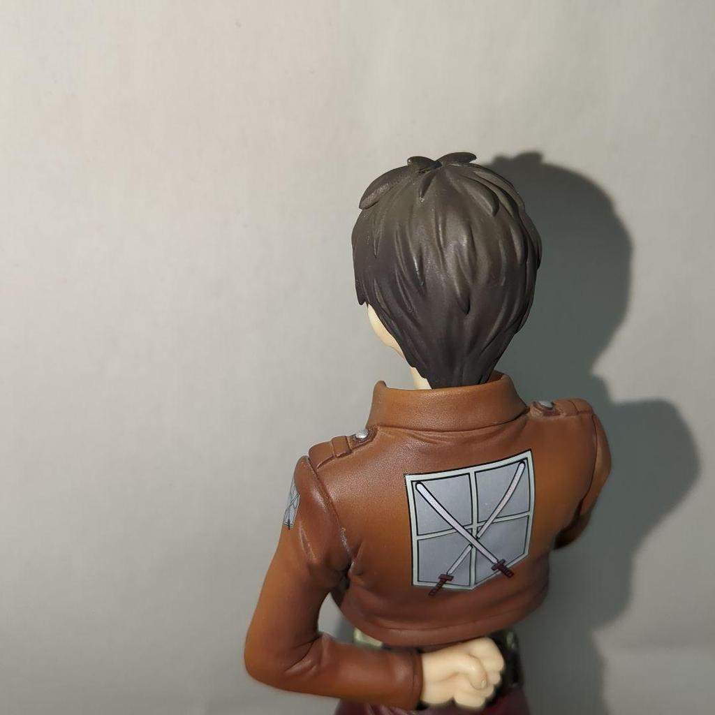 [USED] Attack On Titan Figure Eren Yeager Figure