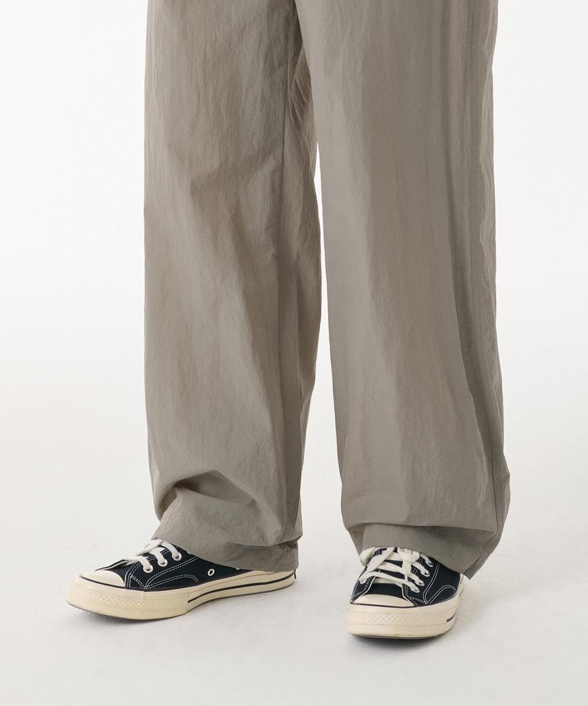MUSINSA STANDARD Nylon Wide String Pants [Dusty Beige]