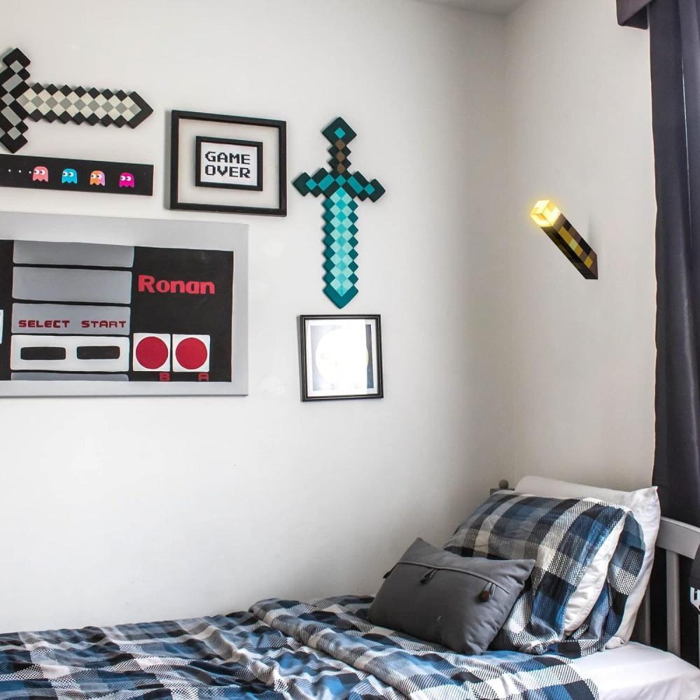 Lampe Torche MC Game Brownstone Figurine 4 Couleurs LED Veilleuse Décorative Lampe de Table Chambre Recharge USB avec Boucle Jouet Cadeau pour Enfants