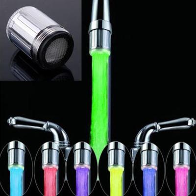 LED-Licht 7 Farbwechsel Wasserhahn für Küche Badezimmer Leuchtendes Wassersparendes Wasserhahn-Belüfterhahn Auslauf Duschzubehör