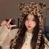 Modische Leopard Bärenohren Uschanka Mütze für verschiedene Kopfgrößen Winter Herbst Verdickte Pullover Beanie Mütze für Freizeit Reisen