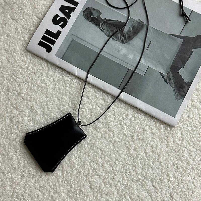 Minimalist Hanging Neck Mini Glasses Bag, Glasses Storage Bag, Handmade Leather Semi-circular Necklace Bag