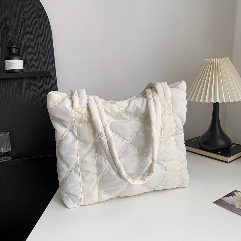 2023 Winter Fashion Rhombus Cotton Shoulder Bag For Women Street Style Large Capacity Embroidery Trendy Tote Bag