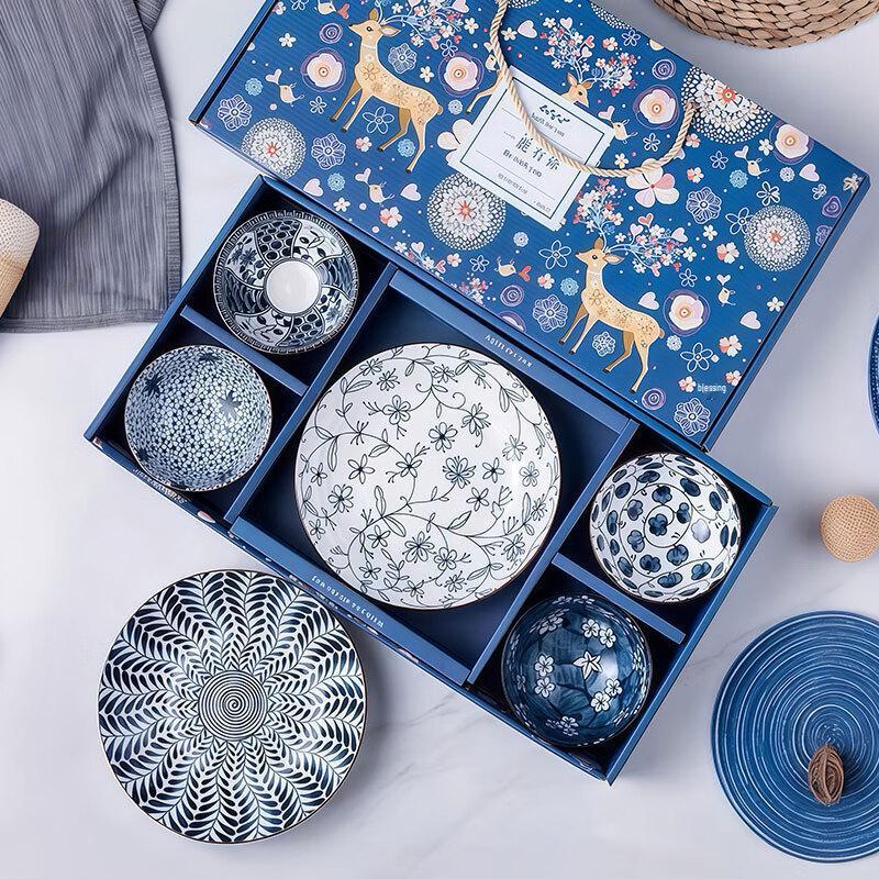 Керамический подарочный набор столовой посуды