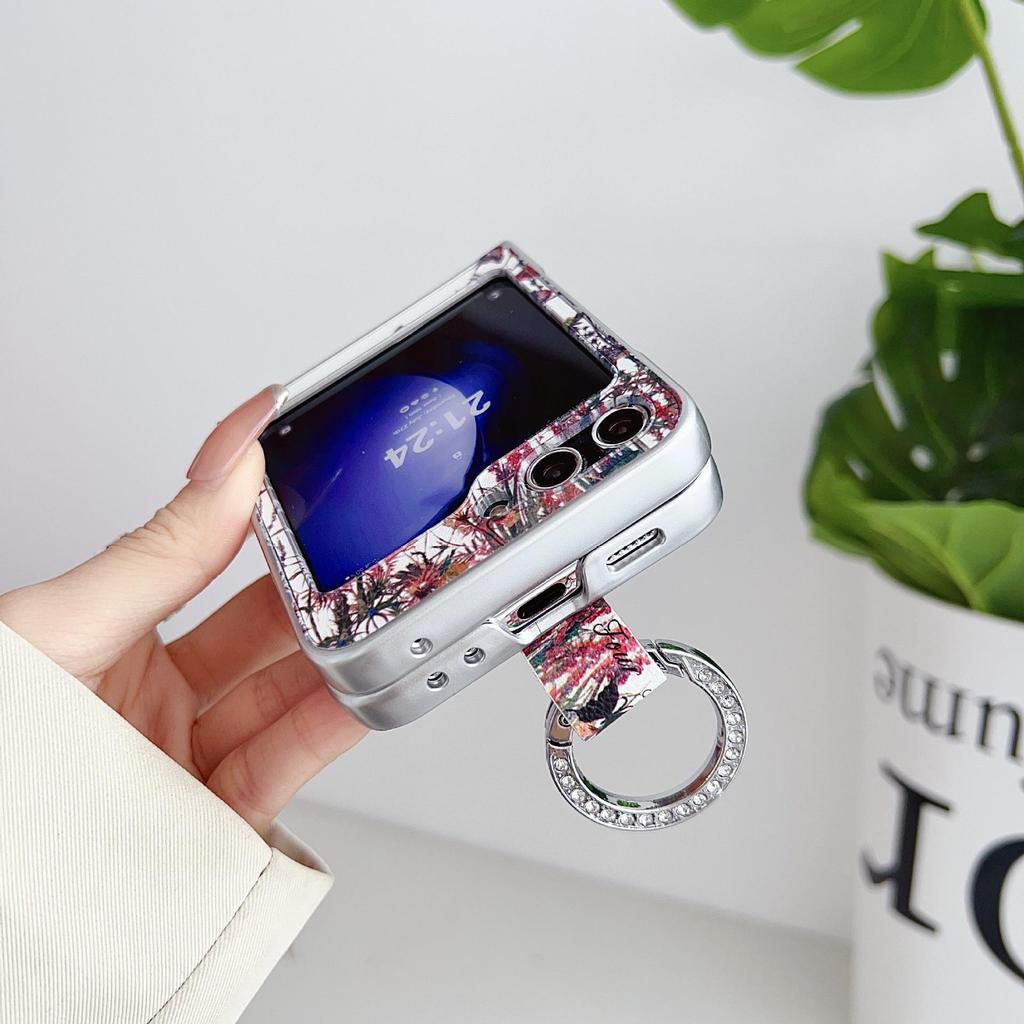 Samsung Z Flip 7 Trendy Forest Ring Phone Case - Fashionable Protective Cover for Z Flip 5