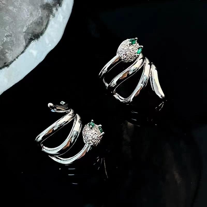 

Серьги в форме змеи, милые, классные, модные, легкие, роскошные, элитные, изысканные и универсальные, новые легкие, роскошные серьги