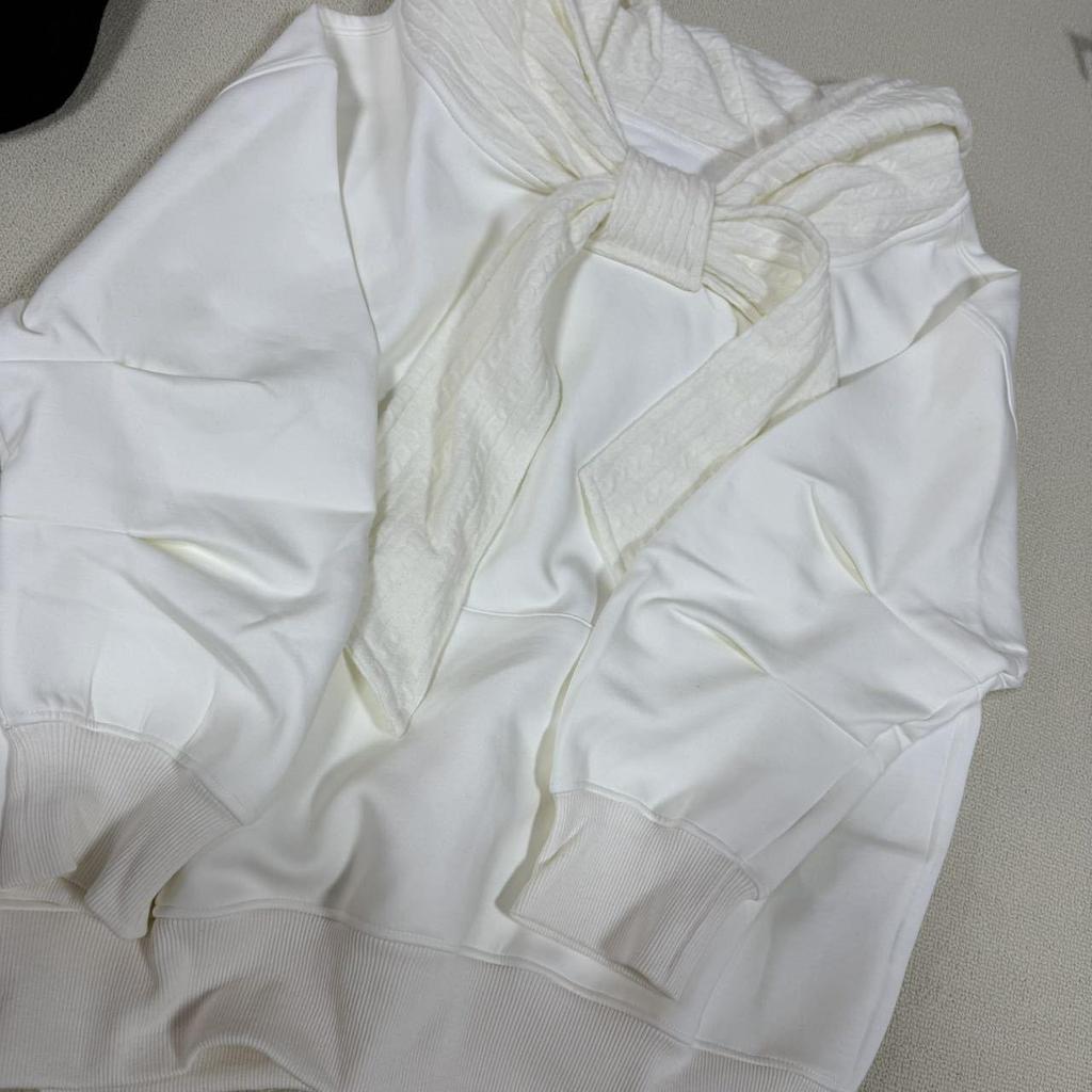 In Stock: Li Ruian Korean-Style Niche Lazy One-Shoulder Bowknot Fleece-Lined Hooded Sweatshirt