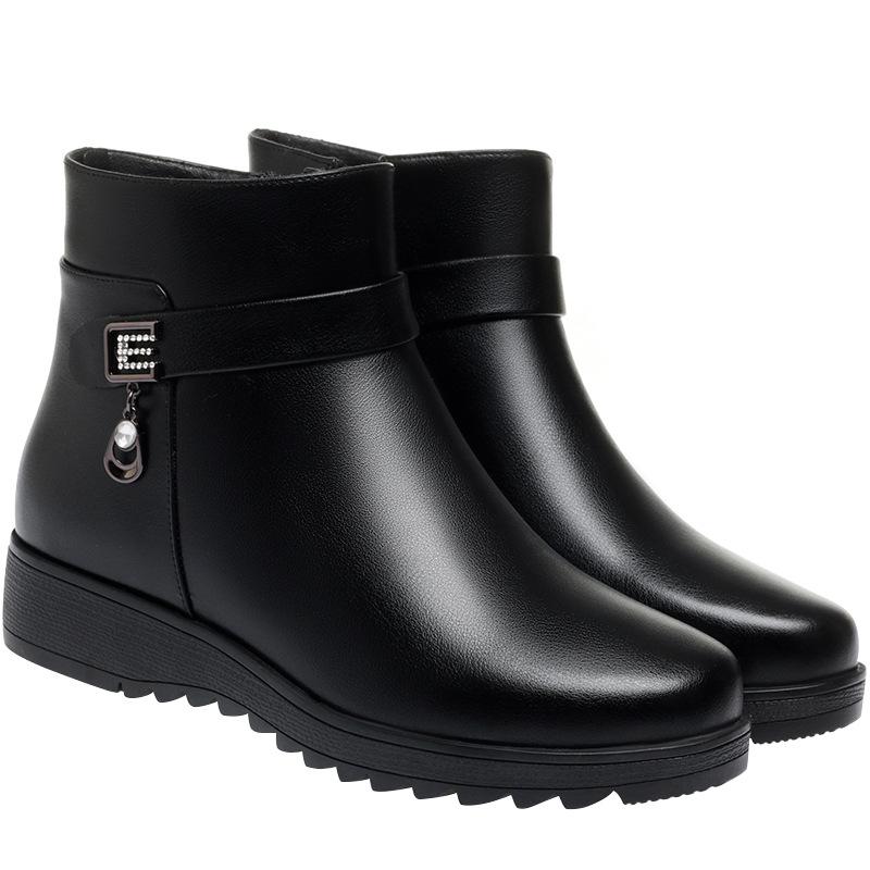 Mom Short Boots Autumn and Winter Shoes New Soft Leather Cotton Shoes Flat-soled Warm Boots Women's Velvet Leather Shoes and Elderly Women's Shoes